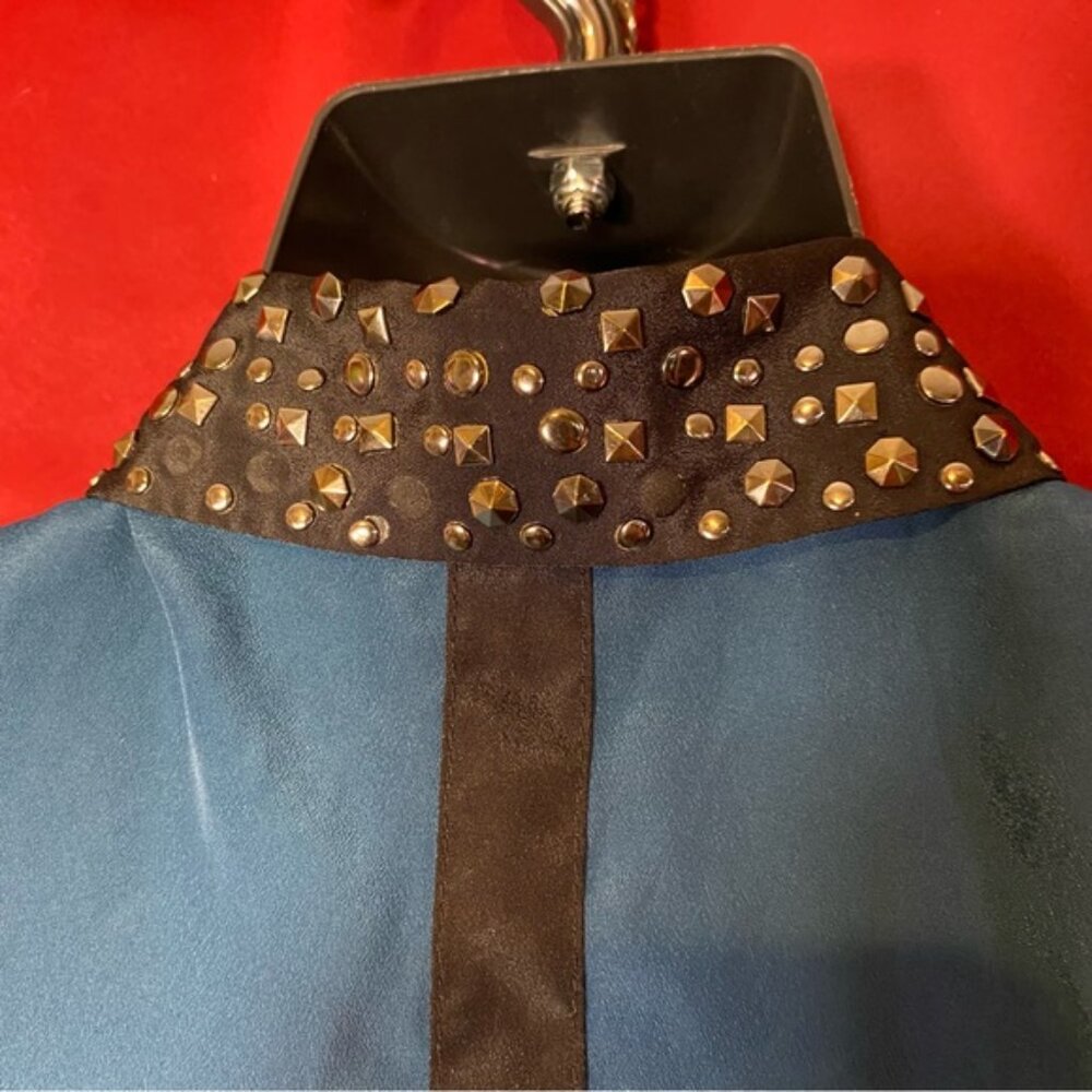 Rock & Republic Blue Sleeve Blouse with Studded Collar